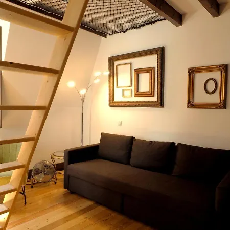 Framer's House - Authentic Downtown Apartman *