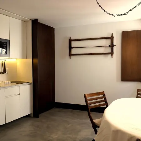 Framer's House - Authentic Downtown Порту