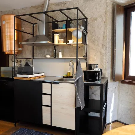 Framer'S House - World'S Oldest Framing Atelier Apartmán
