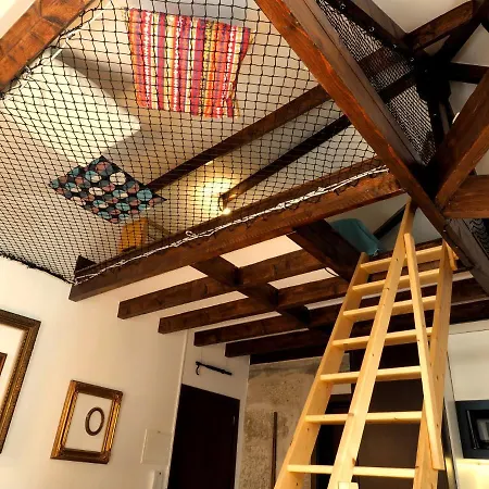 Framer's House - Authentic Downtown