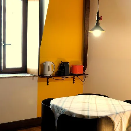 Framer's House - Authentic Downtown Apartament