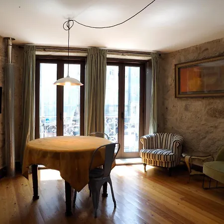 Framer's House - Authentic Downtown Apartament