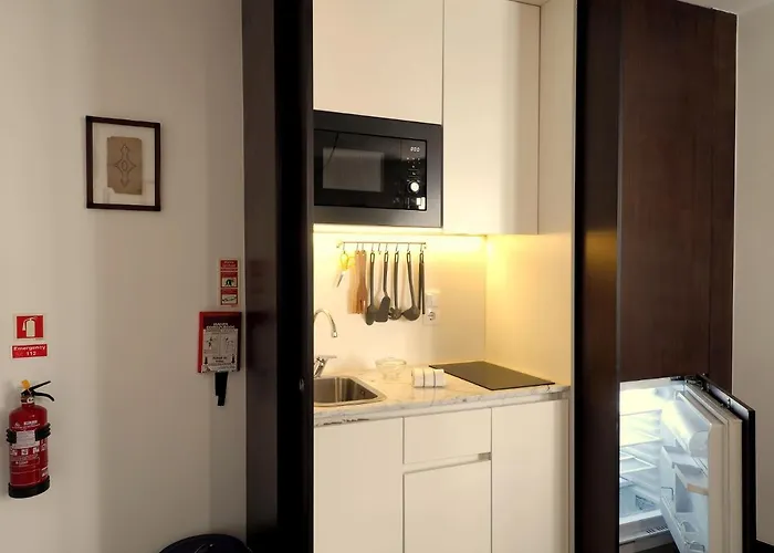 Framer's House - Authentic Downtown Apartman *